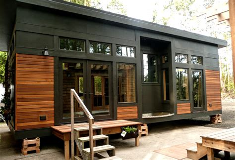 are mobile homes built with cheap material